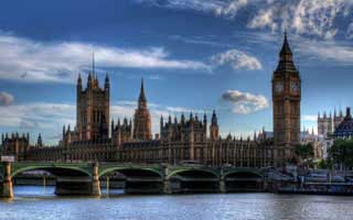 比特币价格有望冲击11.4万美元——市场成熟度与鲸鱼积累成关键驱动因素