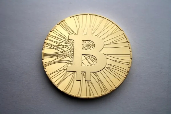 现货与杠杆区别解析 | 投资者如何选择交易方式
